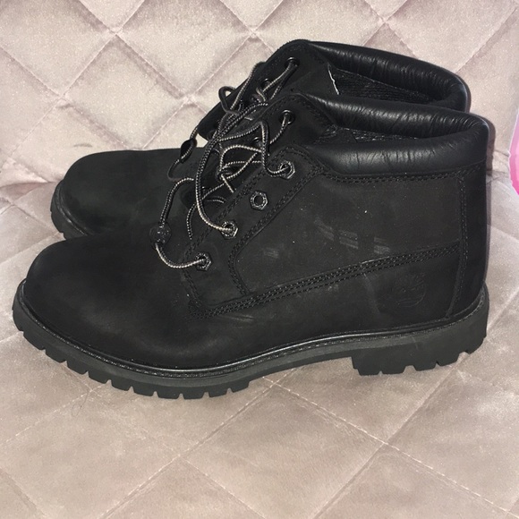Hardly worn black angle Timberland boots - Picture 4 of 4